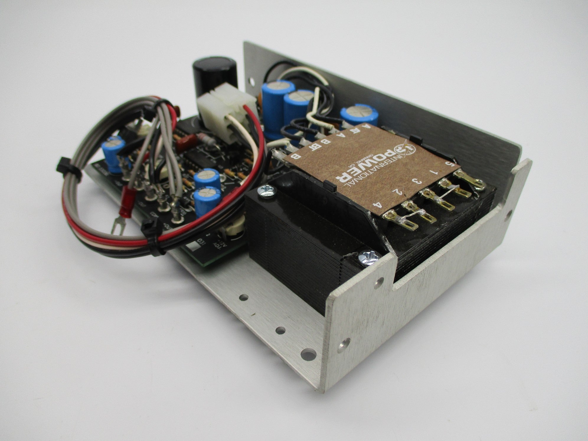 INTERNATIONAL POWER IHTAA-16W 230/240V 2A NSNP
