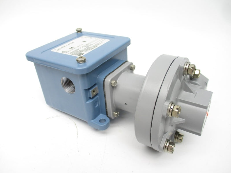 UNITED ELECTRIC CONTROLS H105K-14158 480VAC 15A 225PSI NSNP