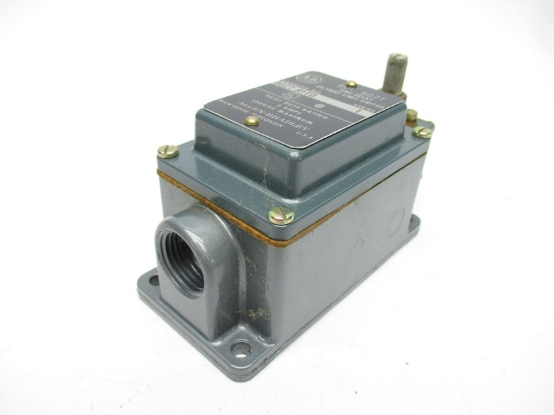 INDUSTRIAL SPARE PART 802T-R1TD SER. 1 120VAC 3A NSNP
