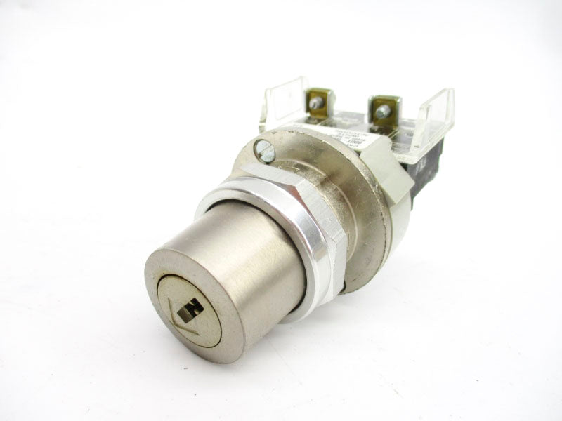 ALLEN BRADLEY 800T-H4803D1 SER. T (NO KEY) (WH) NSMP
