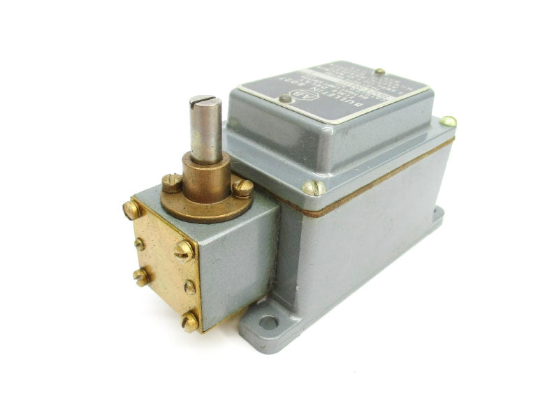 ALLEN BRADLEY 802T-R4TD SER. 1 120VAC 3A (BK/YL) NSMP
