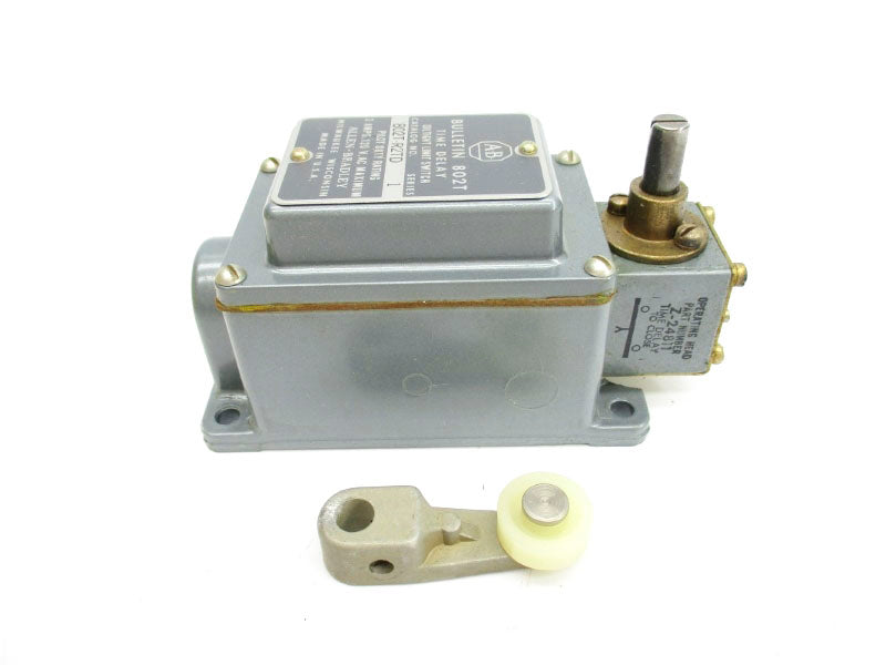 ALLEN BRADLEY 802T-R2TD-W1 SER. 1 120VAC 3A (BK/YL) NSMP