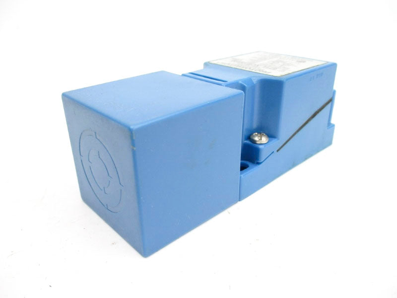 ALLEN BRADLEY 871L-XCB15S40 20-250VAC 8.0A (BK/YL) NSMP