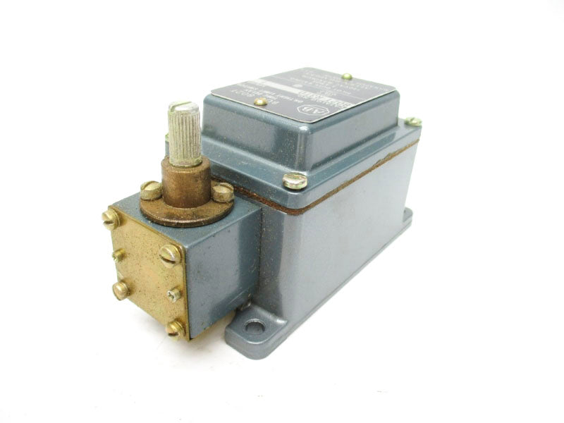 INDUSTRIAL SPARE PART 802T-R3TD SER. 1 120VAC 3A NSNP