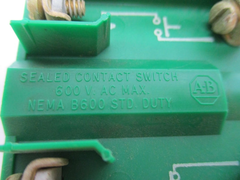 ALLEN BRADLEY 800T-XAP SER. B 600VAC NSNP