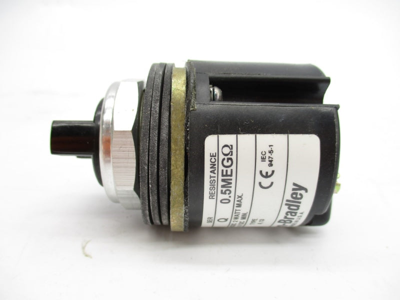 ALLEN BRADLEY 800T-U55 SER. Q 300VAC/DC (WH) NSMP