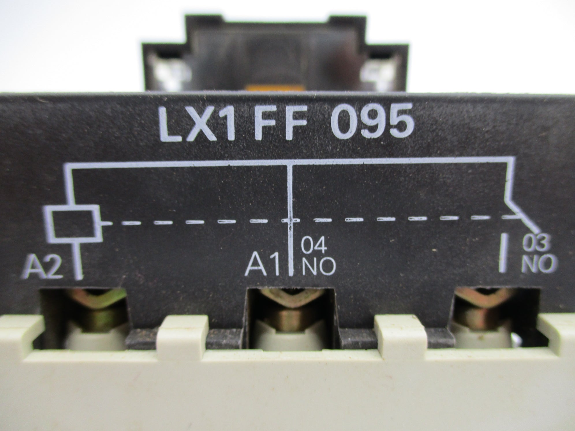 TELEMECANIQUE LX1FF095 NSNP