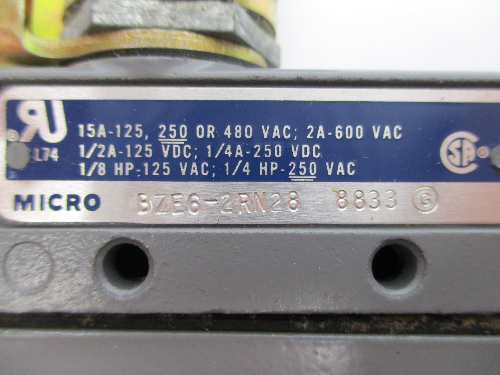 MICROSWITCH BZE6-2RN28 (GREY) NSNP