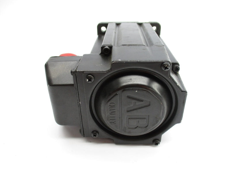ALLEN RBADLEY MPL-B320P-MJ22AA SER. A 460V 4.50A NSNP