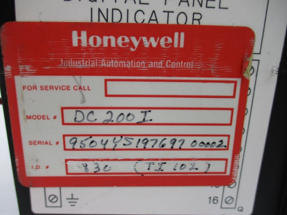 HONEYWELL DC200I-0-000-100000-0 UDC2000 120VAC UNMP