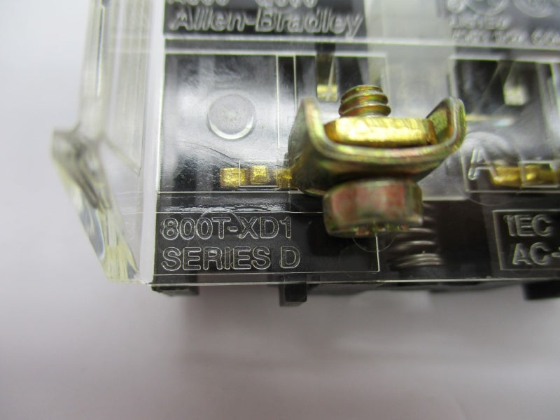 ALLEN BRADLEY 800T-XD1 SER. D (WH) NSMP