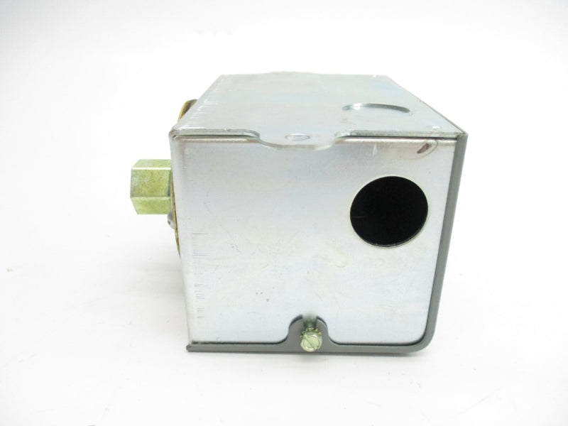 MERCOID CONTROL AP-153-39 120-240VAC 125PSI NSNP