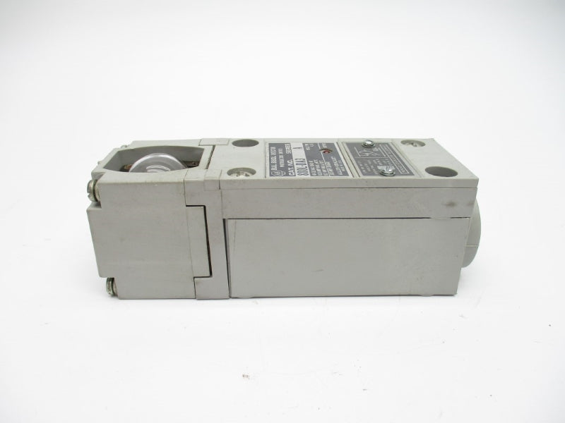 ALLEN BRADLEY 880L-DA3 SER. A 40-132VAC 0.33A (AS PICTURED) (BK/YL) NSMP