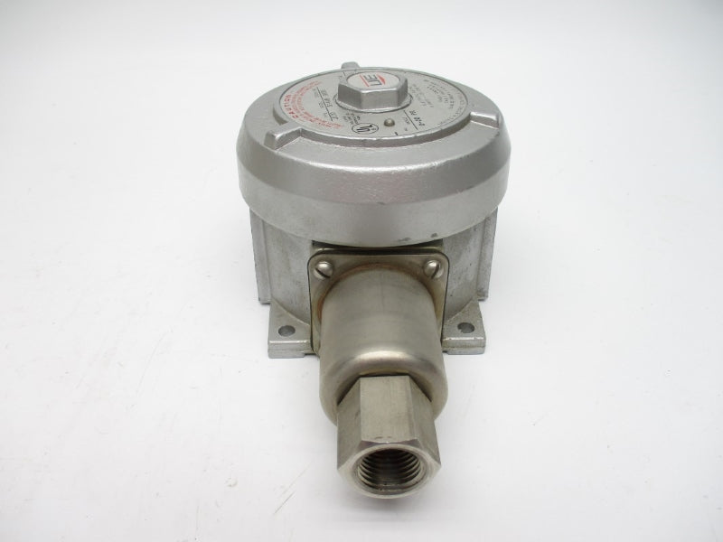 UNITED ELECTRIC CONTROLS J110S144B 9535 125/250VAC 15A 0-20PSI NSMP