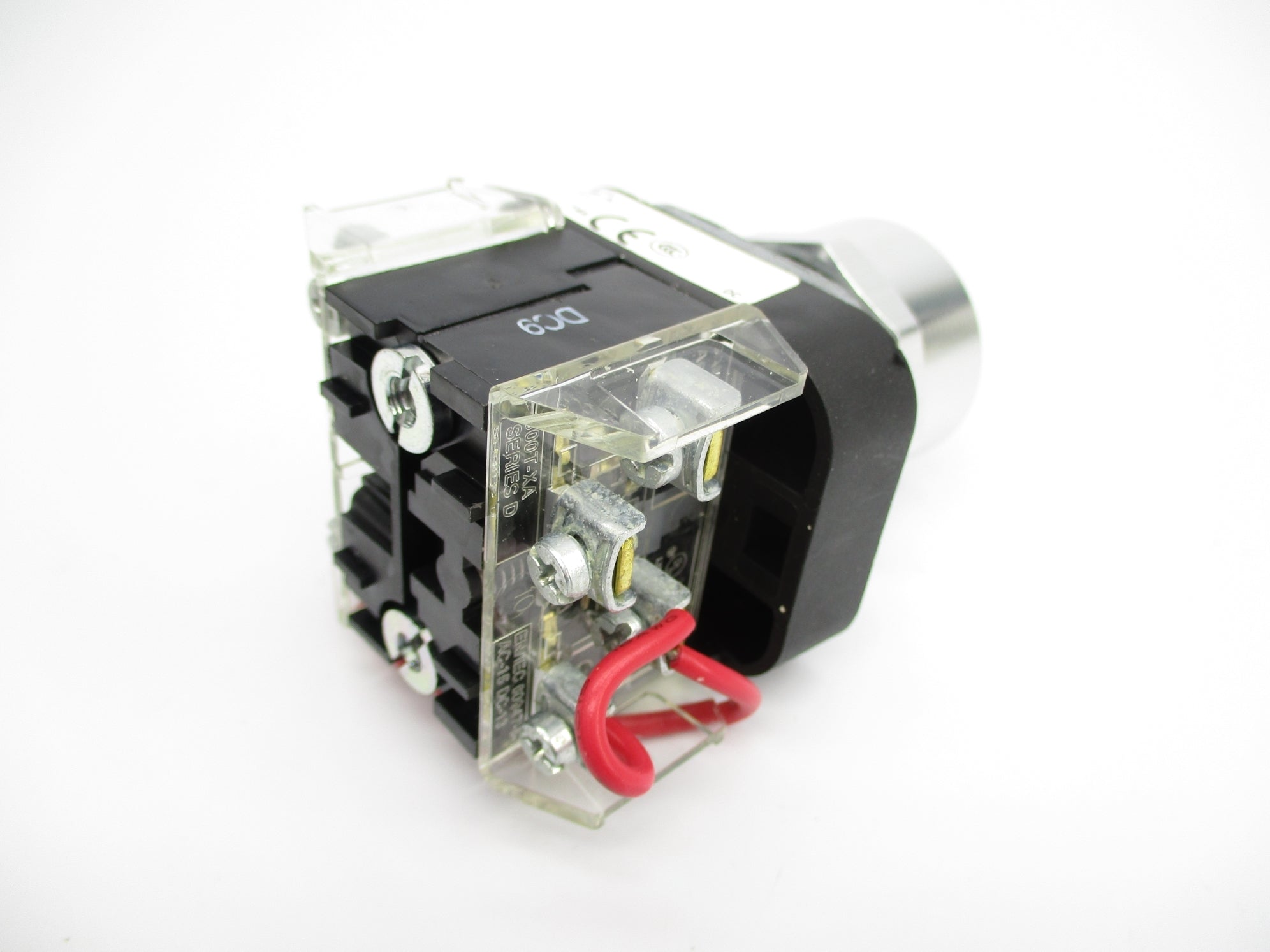 ALLEN BRADLEY 800T-QT24 SER. T (WH) NSMP