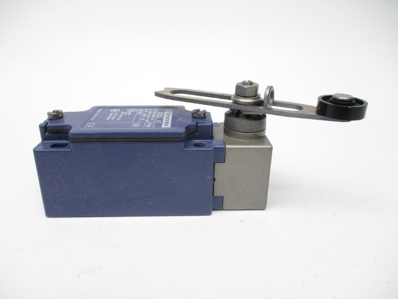 TELEMECANIQUE XCKJ-H7 240VAC 3A NSNP