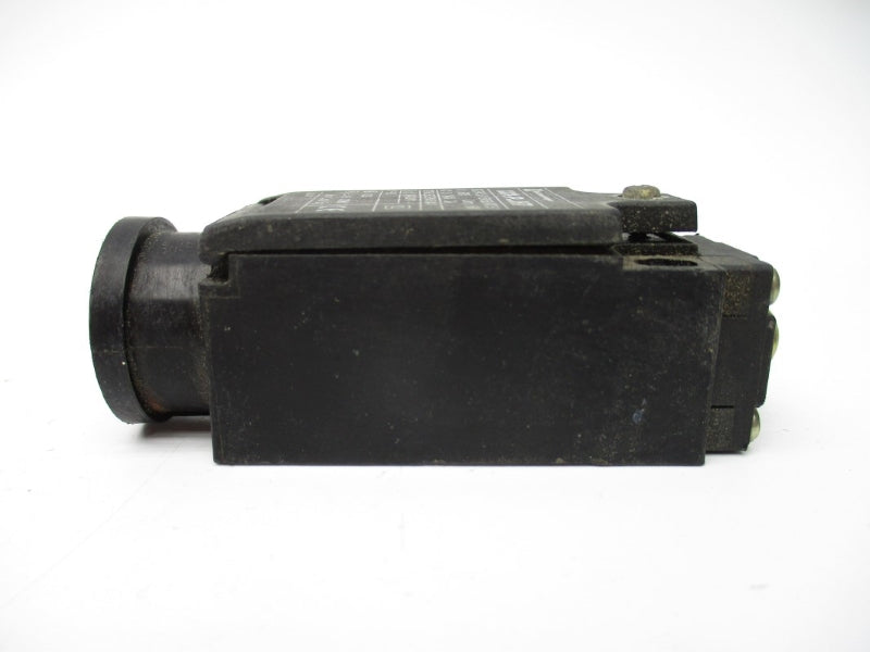 TELEMECANIQUE XCK-P110H7 240VAC 3A UNMP