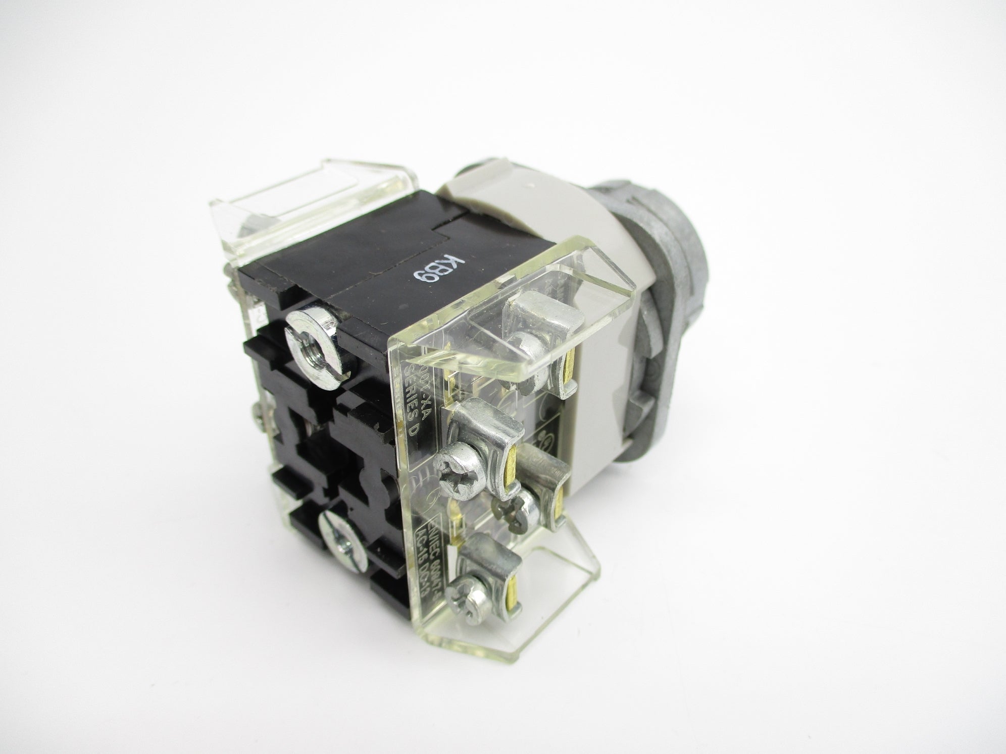 ALLEN BRADLEY 800T-J2KE7 SER. T (AS PICTURED) NSNP