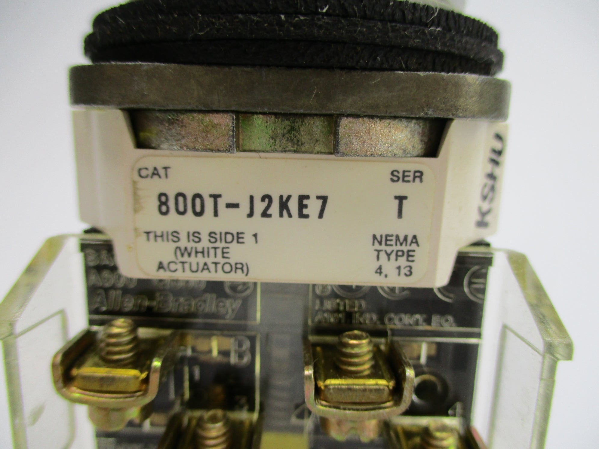 ALLEN BRADLEY 800T-J2KE7 SER. T NSNP