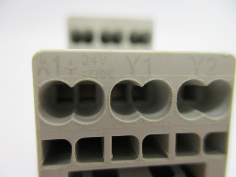 SIEMENS 3TK2824-2BB40 24VAC/DC 6A NUPI