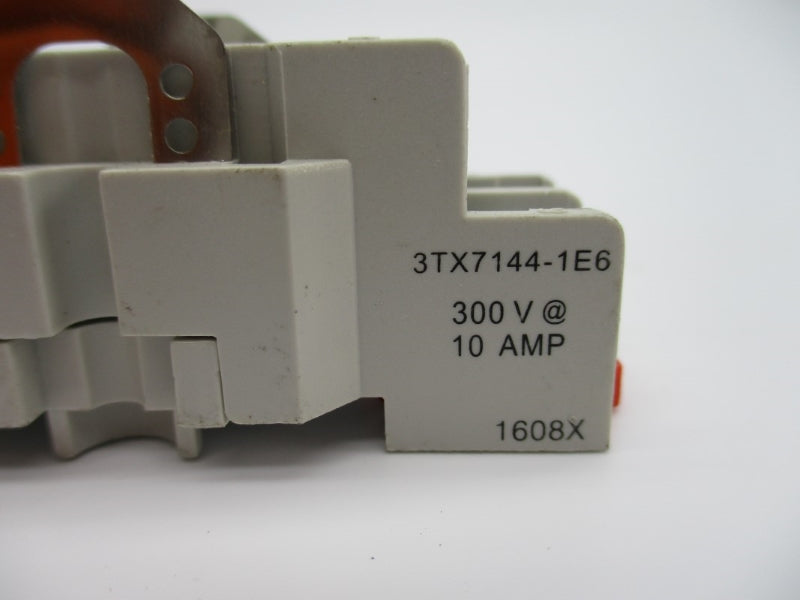 SIEMENS 3TX7144-1E6 300V 10A NUPI