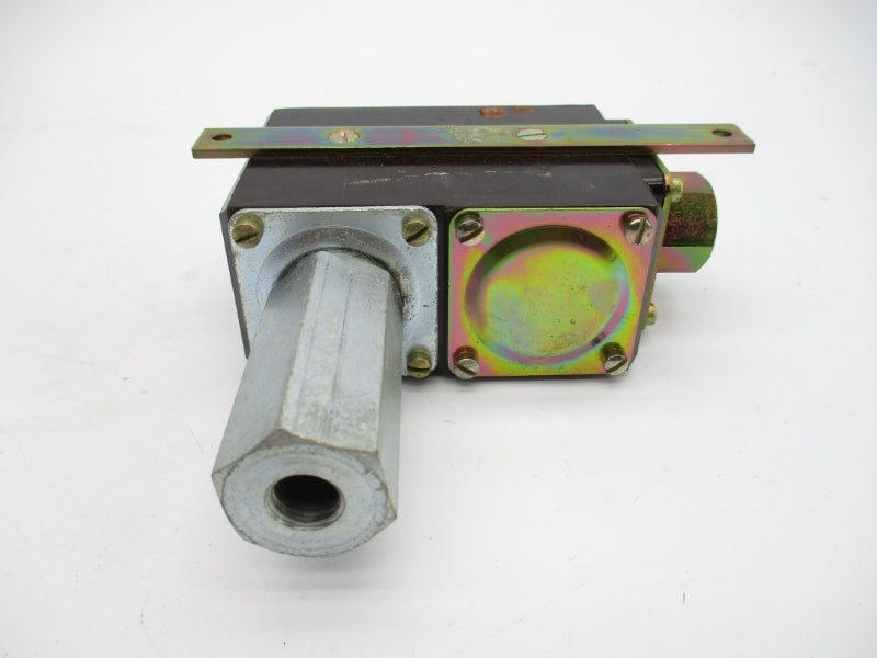 SQUARE D 9012FHG2 600VAC 30-440PSI NSNP
