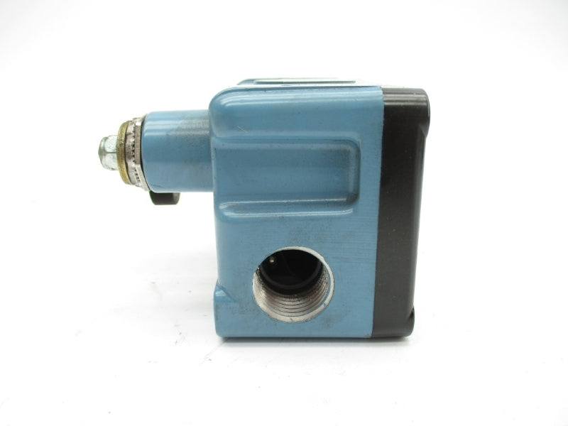 MICRO SWITCH EX-AR 0220 480VAC 15A NSMP