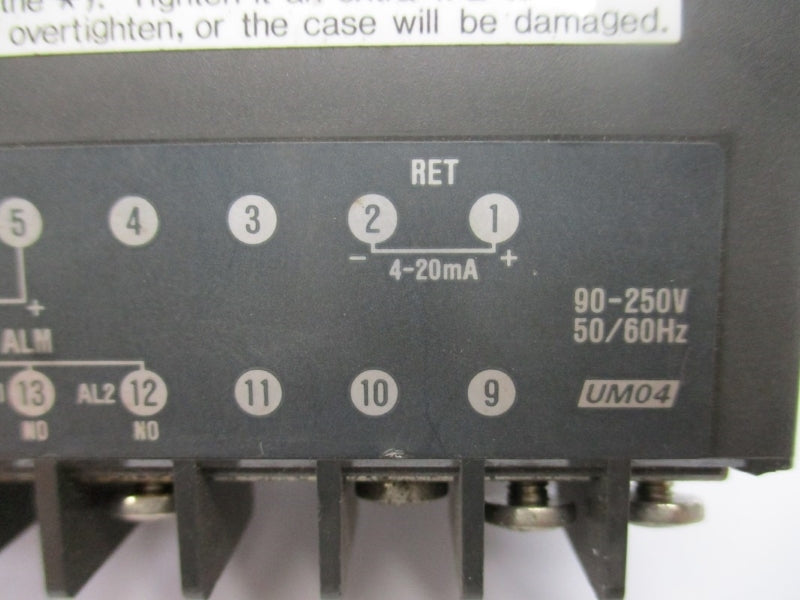 YOKOGAWA UM04 90-250V UNMP