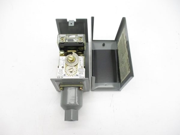 ALLEN BRADLEY 836-C4A SER. A 24-600V 30"VAC-45PSI (BR/WH) NSMP