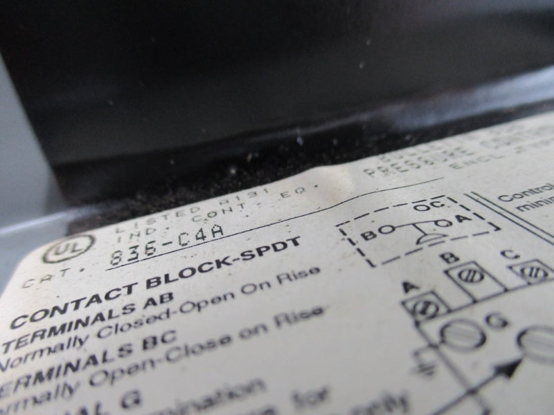 ALLEN BRADLEY 836-C4A SER. A 24-600V 30"VAC-45PSI (BR/WH) NSMP