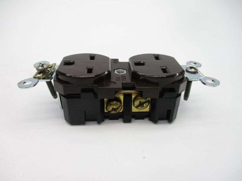 LEVITON 5662 240 250V 15A NSMP
