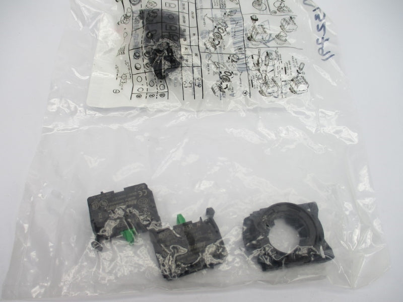 ALLEN BRADLEY 800FP-SB32PX20 SER. A NSMP