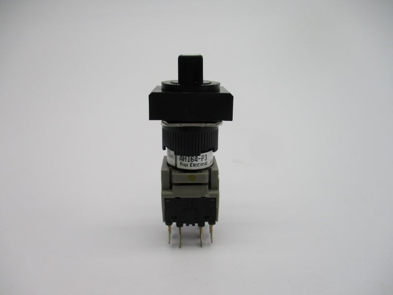 FUJI ELECTRIC AH164-P3B33 250VAC 5A NSMP