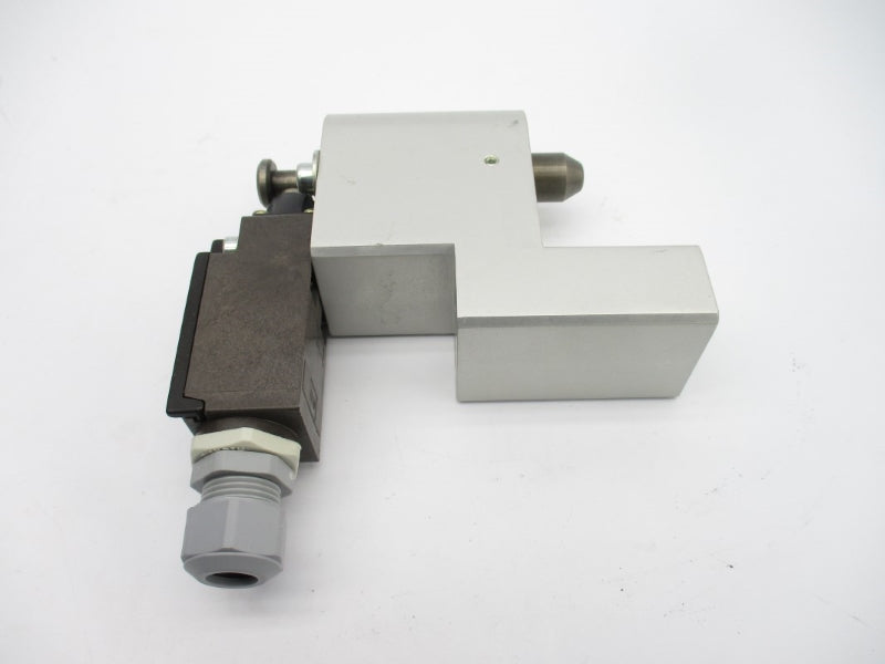 SCHMERSAL TR236-11Z-M20-1297 500V (AS PICTURED) NSNP