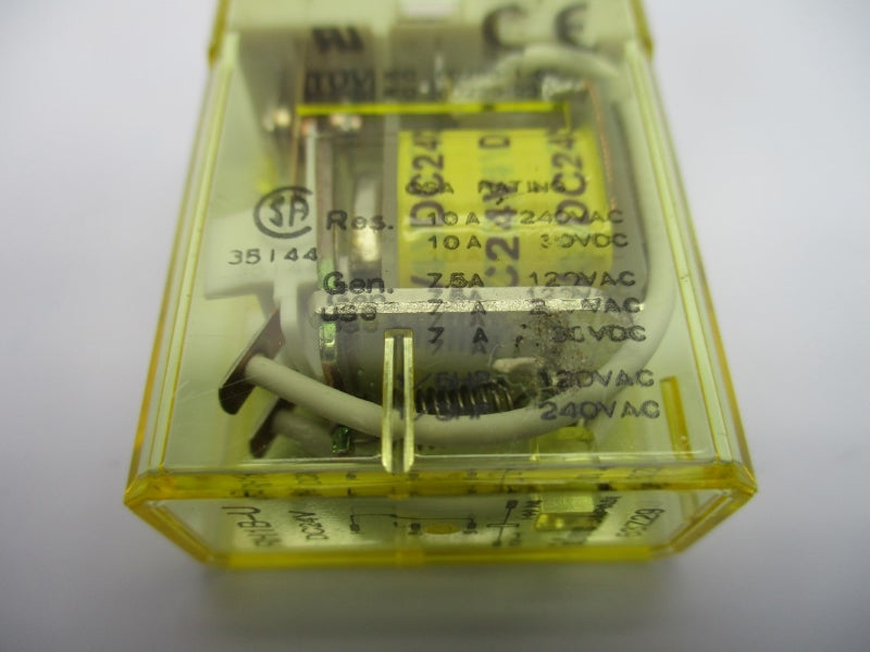 IDEC RH1B-U 24VDC 10A NSNP