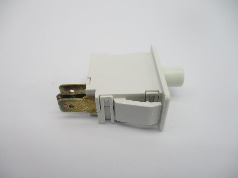 CHERRY E69 125/250VAC 10A NSNP