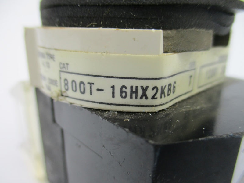 ALLEN BRADLEY 800T-16HG2KB6 SER. T 120V NSNP