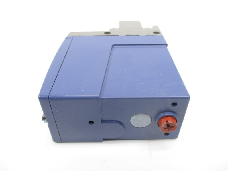 TELEMECANIQUE XMLA160D2S13 240V 1.5A NSNP