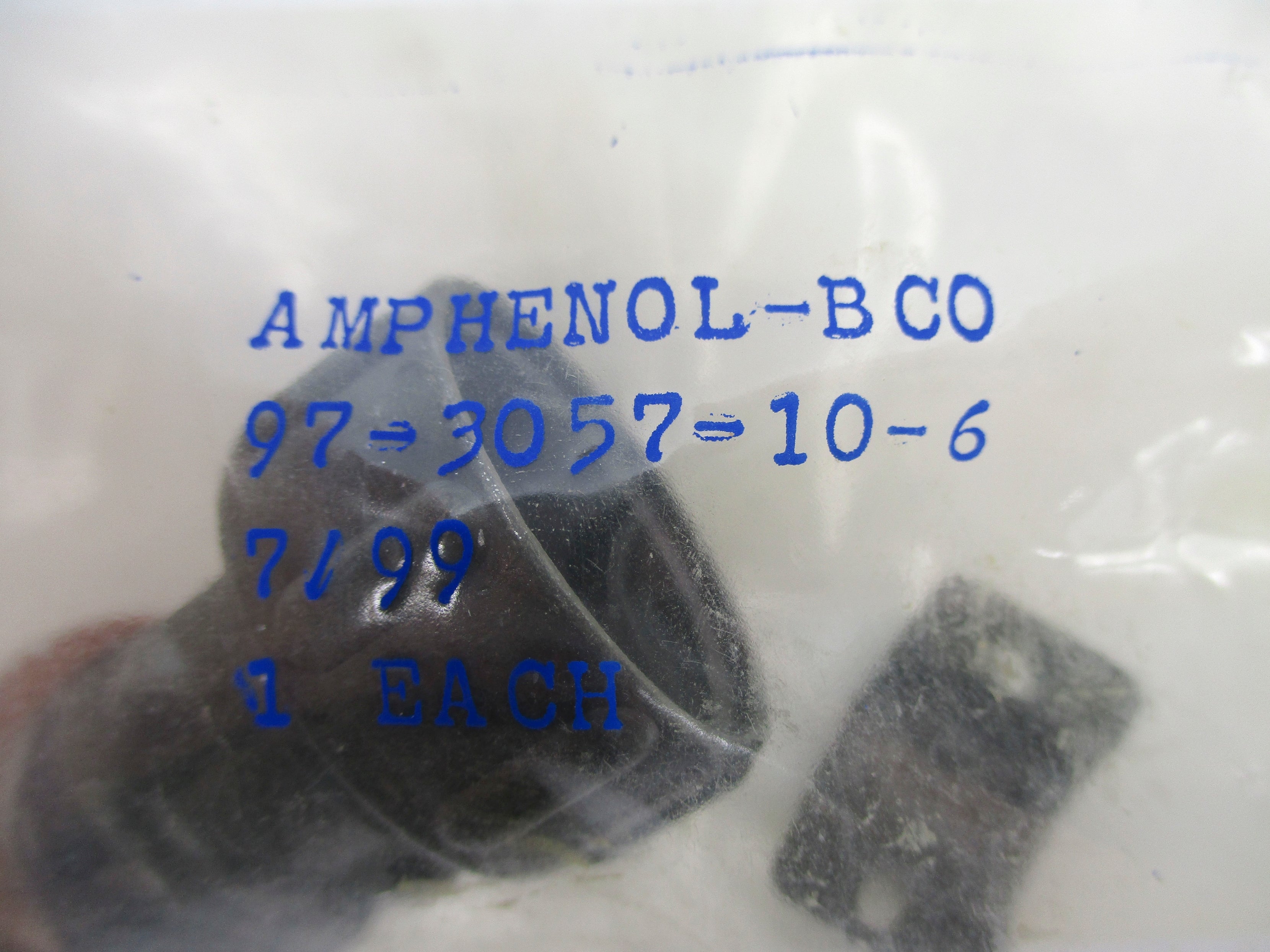 AMPHENOL 97-3057-10-6 NSMP