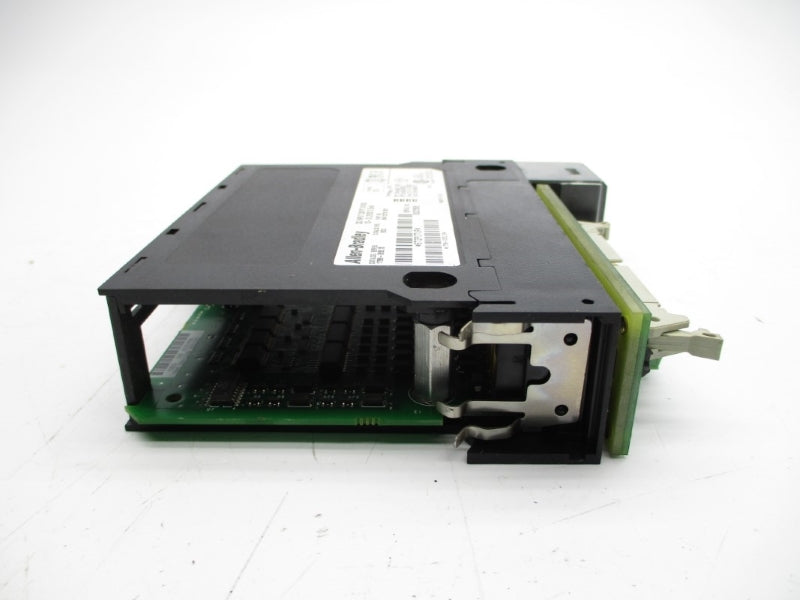 ALLEN BRADLEY 1756-IB32 SER. B F/W 3.5 24VDC (NO DOOR) UNMP