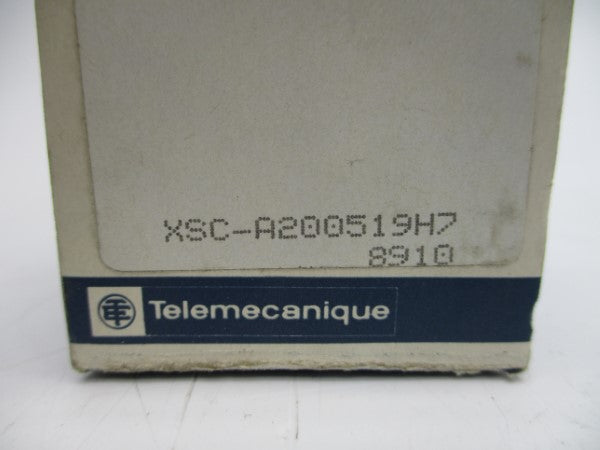 TELEMECANIQUE XSC-A200519H7 24-240VAC 0.5A NSMP