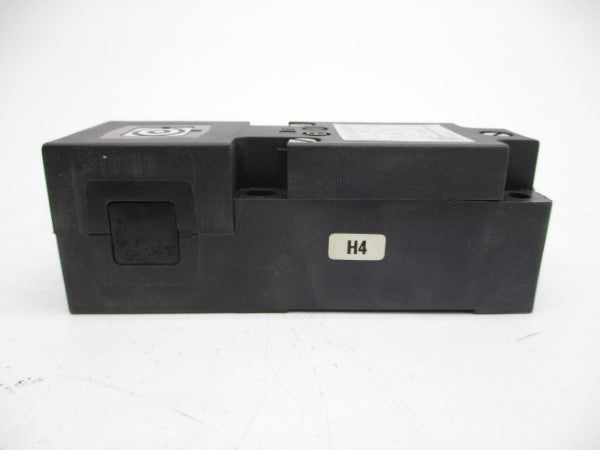 TELEMECANIQUE XSC-A200519 H4 24-240V NSMP