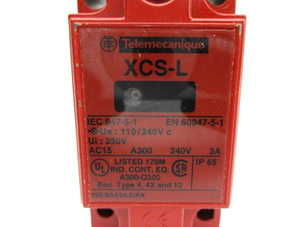 TELEMECANIQUE XCSL749F3 110/240VAC 3A NSMP