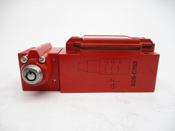 TELEMECANIQUE XCSC703 500V 3A NSMP