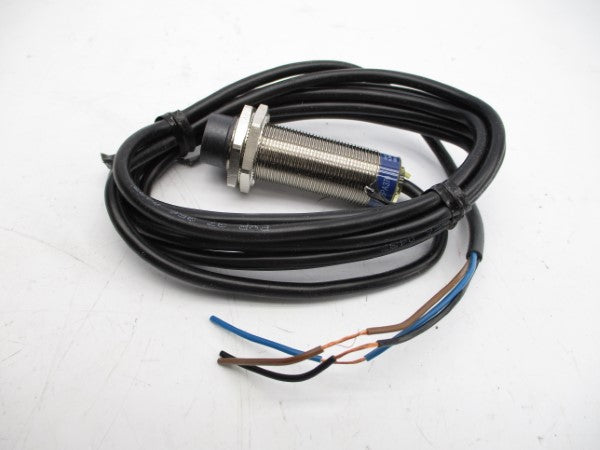 TELEMECANIQUE XS2M18PA370 12-48VDC NSMP
