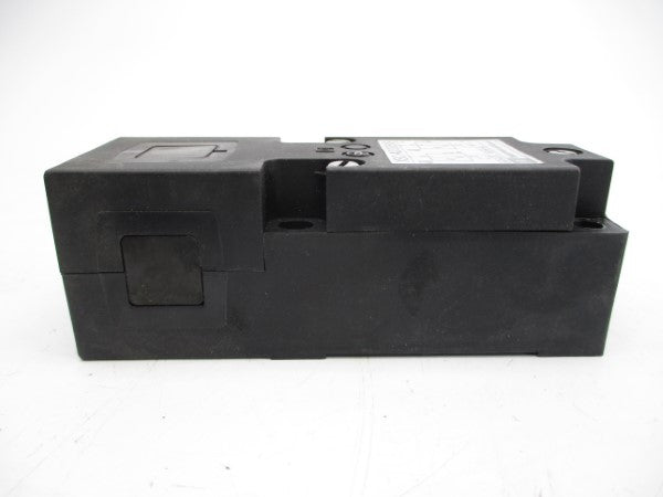 TELEMECANIQUE XSC-A200519H7 24-240VAC 0.5A NSNP