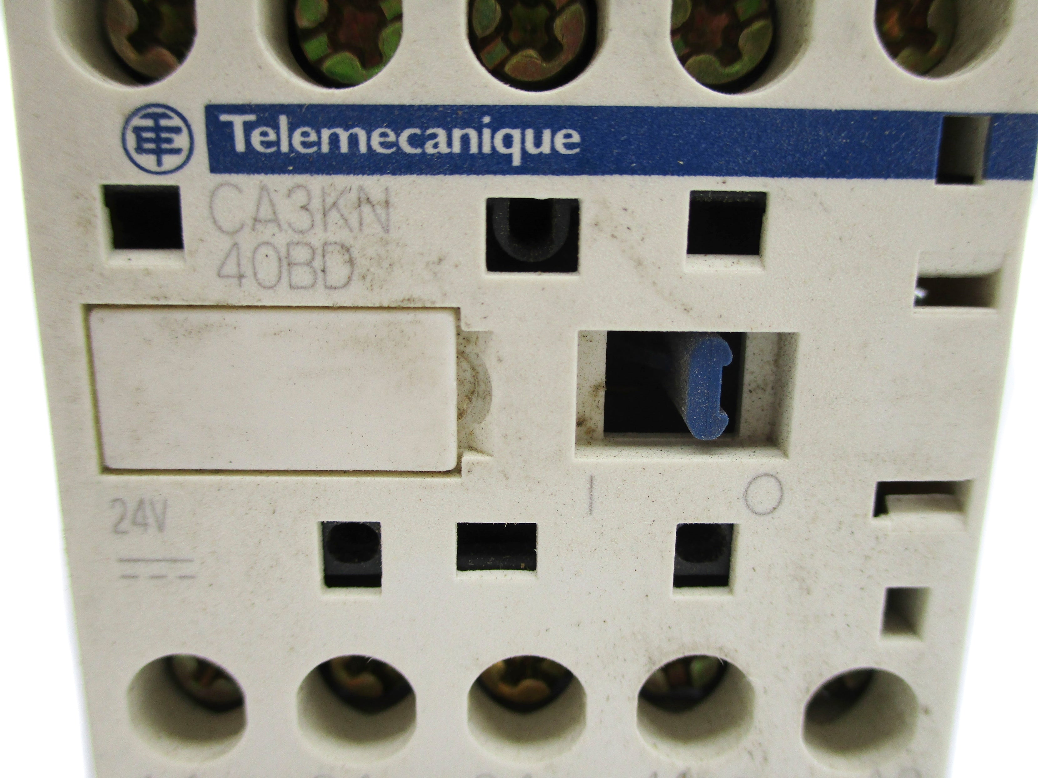 TELEMECANIQUE CA3KN40BD 24V 10A NSNP