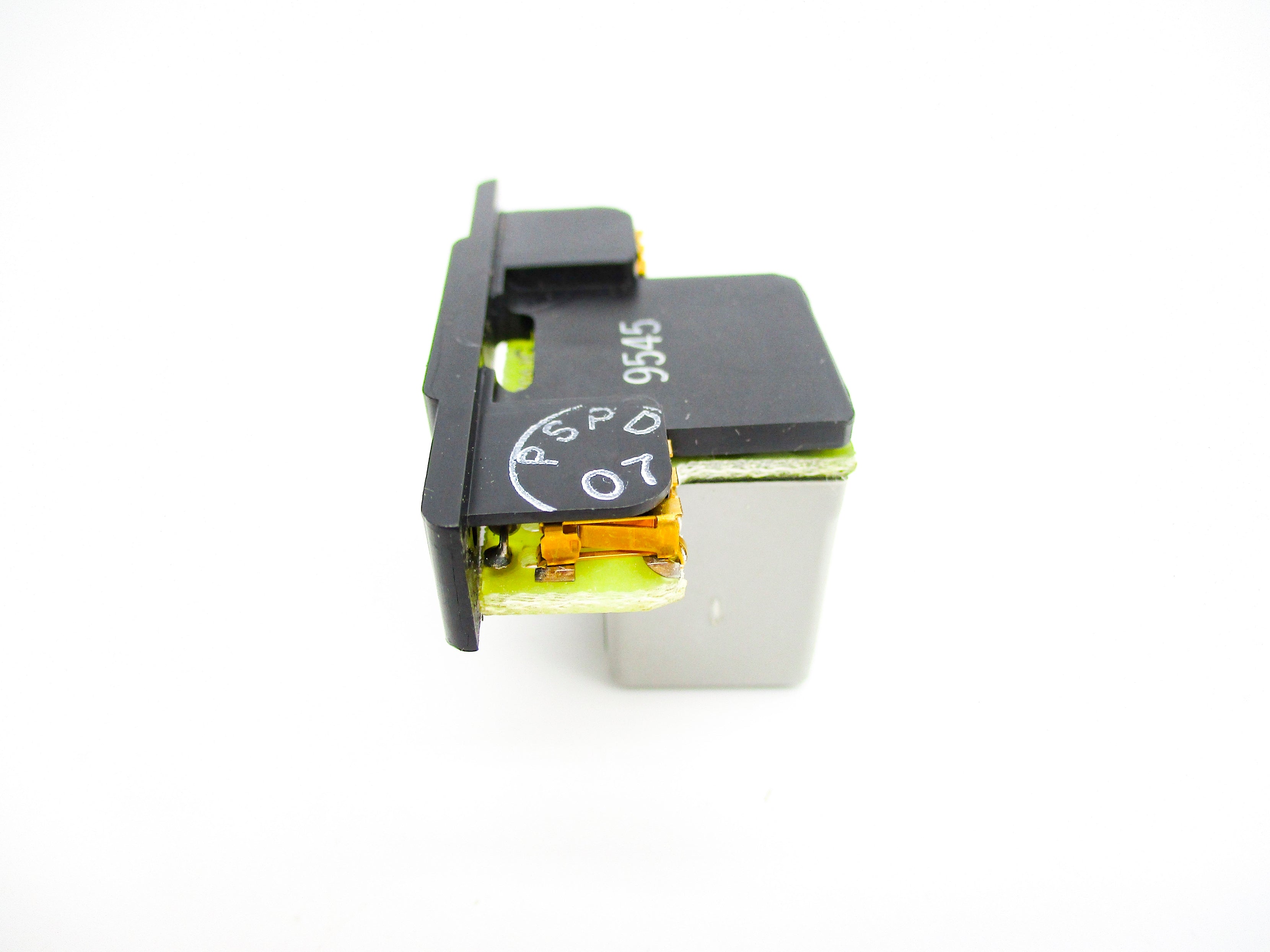 ALLEN BRADLEY 8-593 SER. B 30VDC (BK/YL) NSMP