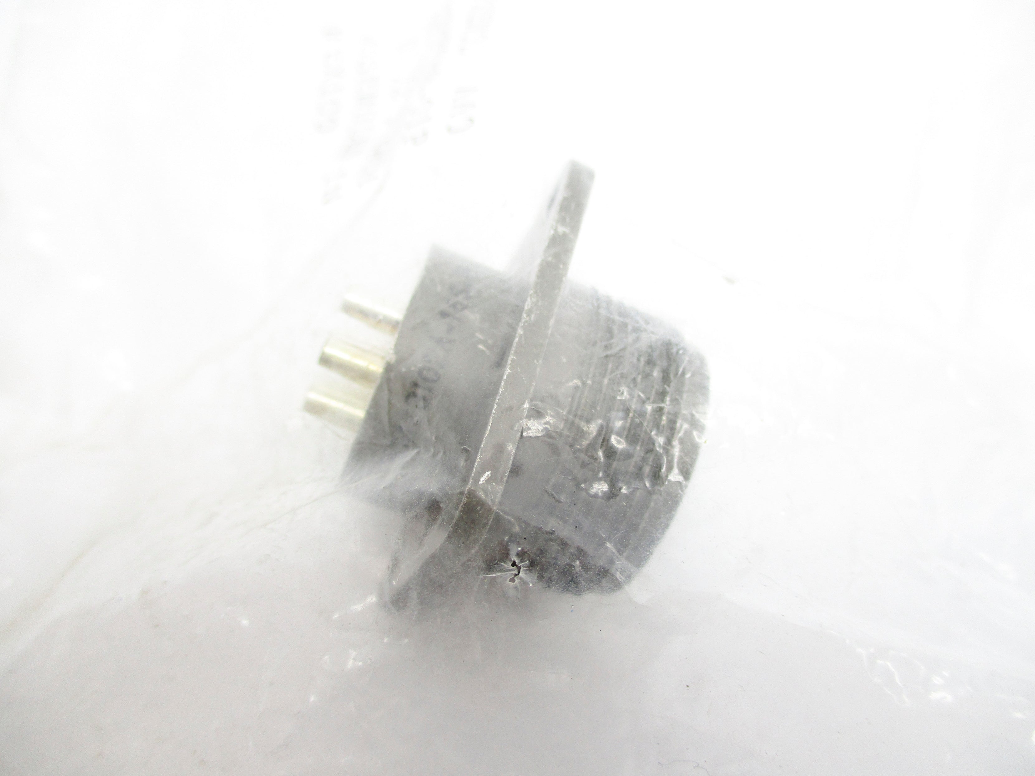AMPHENOL 10-820048-01P NSMP