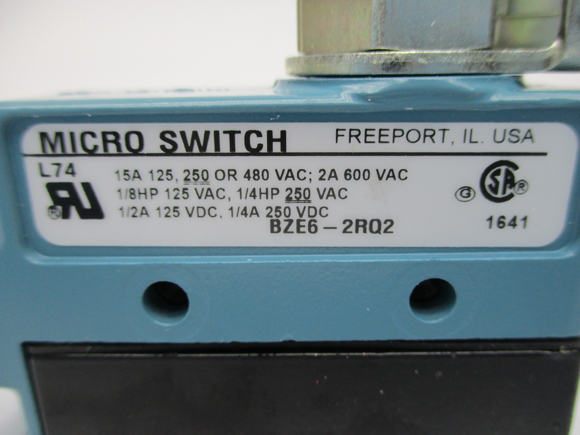 MICRO SWITCH BZE6-2RQ2 600VAC 2A NSNP